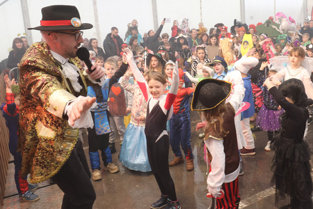 OTROŠKA MAŠKARADA 06 FOTO LJUBO VUKELIČ